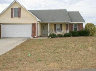 135 Tulane Dr, Raeford, NC 28376