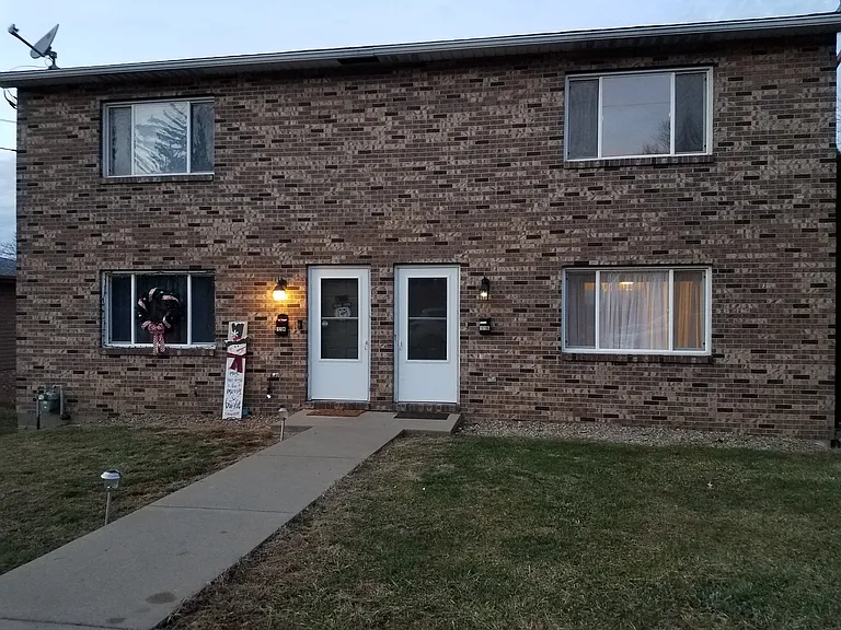 114 E Christie Ave — Photo 6