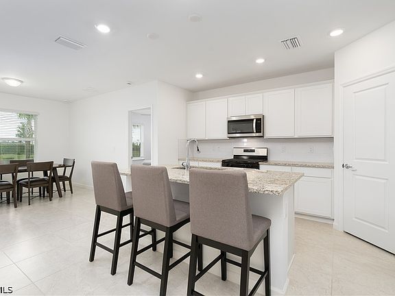 4th image of 42428 Cascade Dr