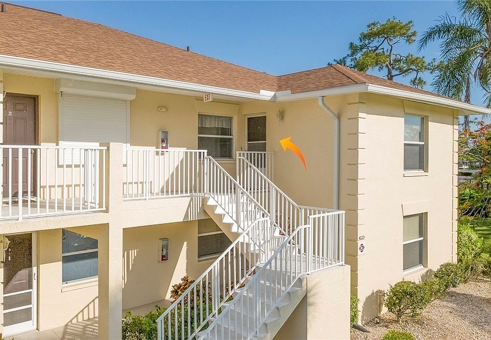 1st image of 5709 Foxlake Dr #208