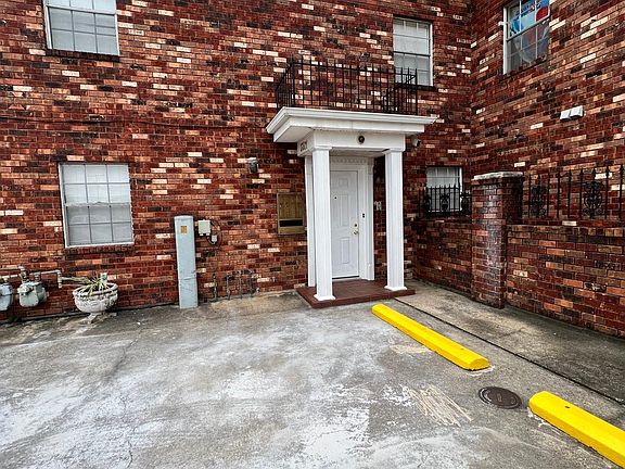 3rd image of 2301 Giuffrias Ave