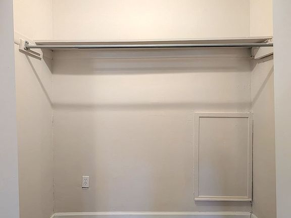2nd image of 2775 Herschel St #5fe4e2e98
