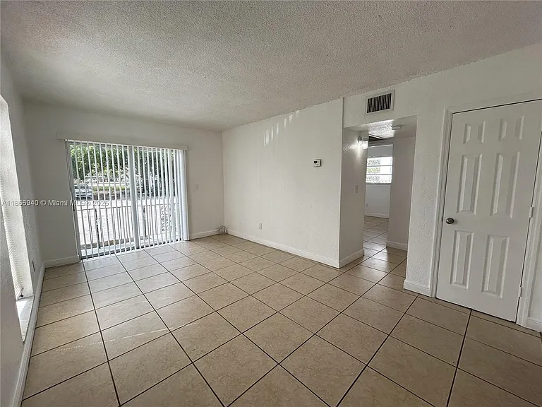 8287 NE Miami Ct #101 — Photo 5
