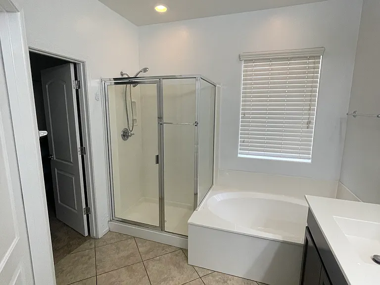 4425 E Muriel Dr — Photo 16