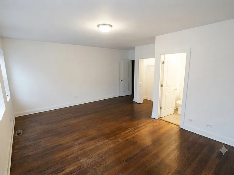 2065 W Jarvis Ave #2W — Photo 5