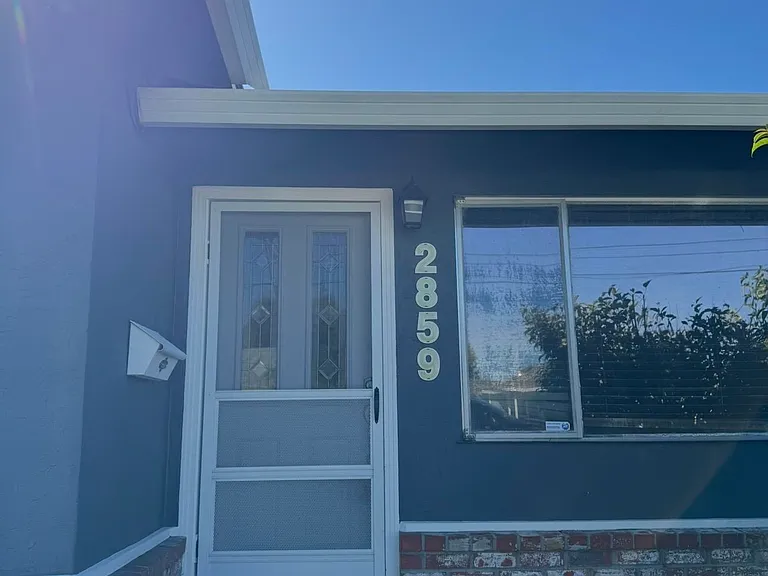 2859 Foskett Ave — Photo 2