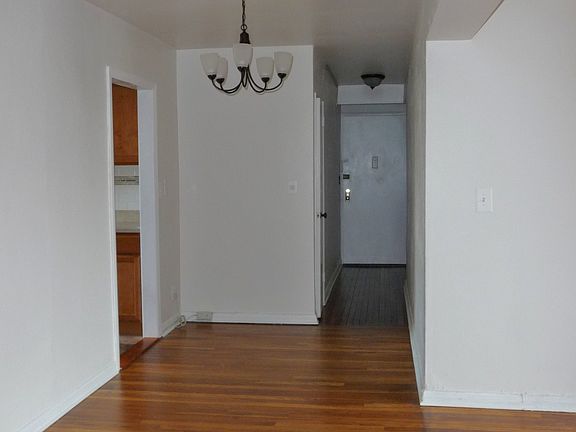 3rd image of 480 Riverdale Ave APT 5L