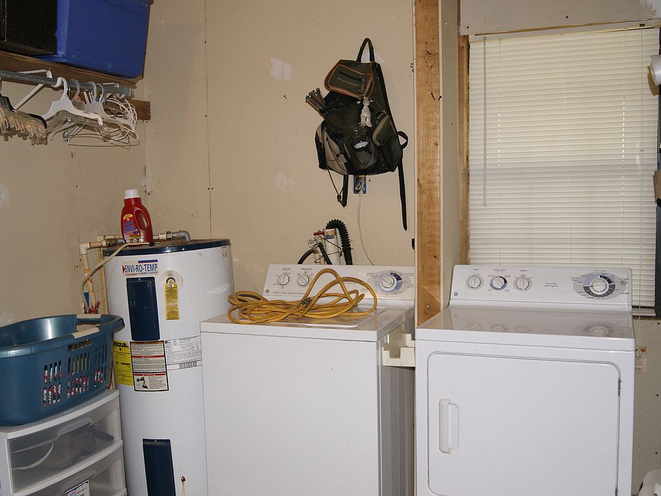 2nd image of 164 B Cres #363