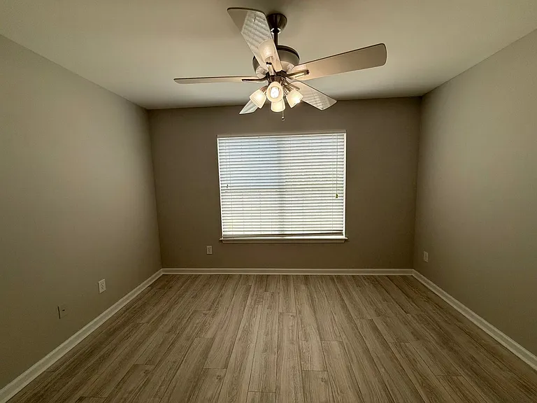 4101 Perrine St — Photo 12