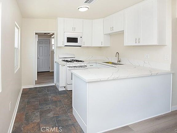 5th image of 10709 Sherman Pl