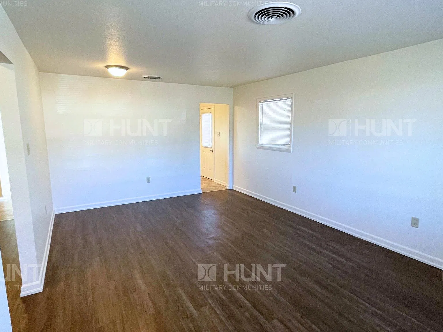 3 bed, 1389 sqft, $1,320 — Photo 2
