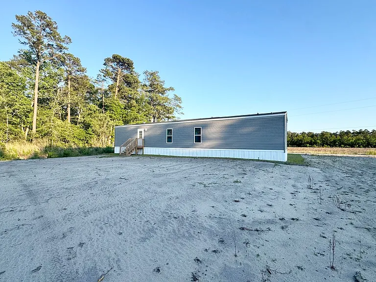 2500 Newton Rd — Photo 17