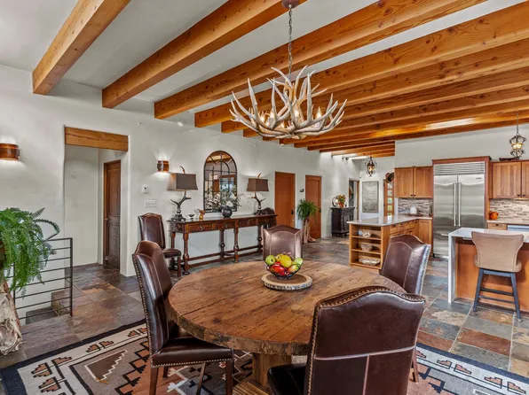 72 Happy Trl, Santa Fe, NM 87505