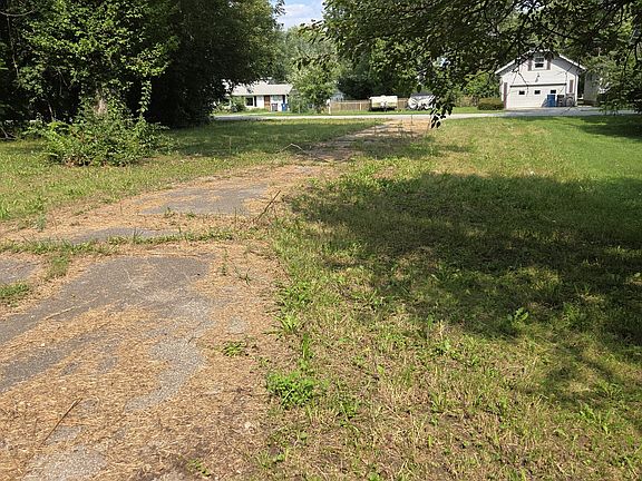 4th image of 6130 King Ave