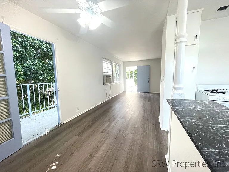 4706-4708 Kester Ave — Photo 5