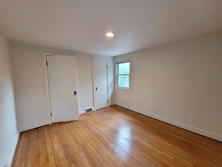 179 Amherstdale Rd — Photo 18