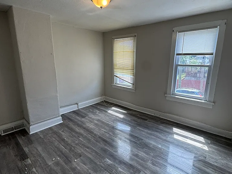 18 Wiley Ave — Photo 13