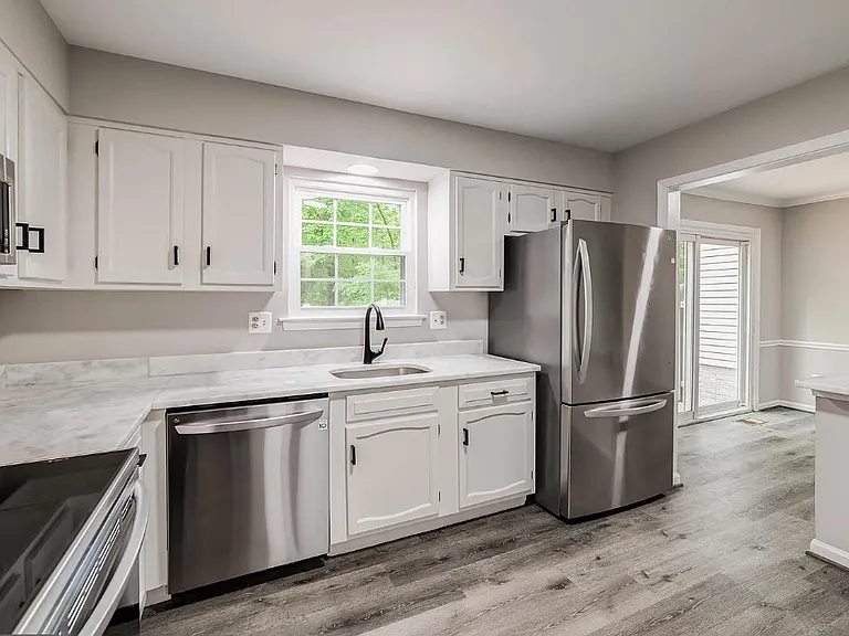 10885 Oak Green Ct — Photo 5