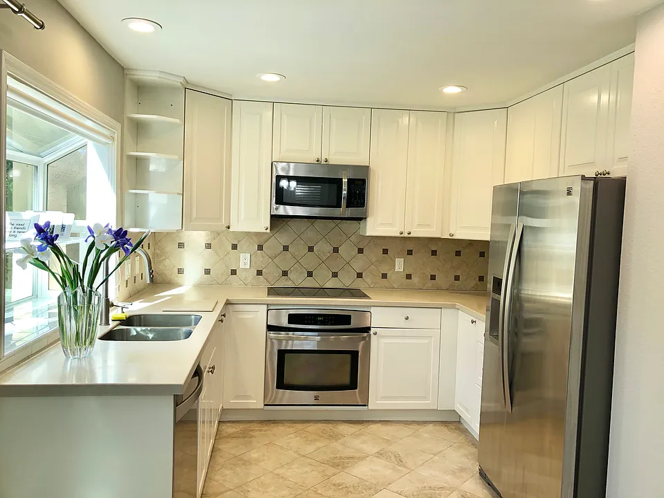 1438 Camino Peral