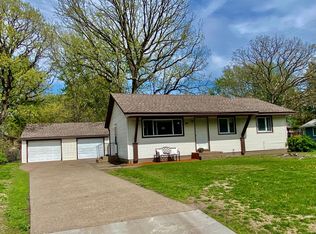 240 Stardust Blvd, Circle Pines, MN 55014