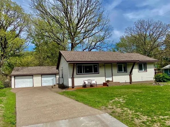 240 Stardust Blvd, Circle Pines, MN 55014