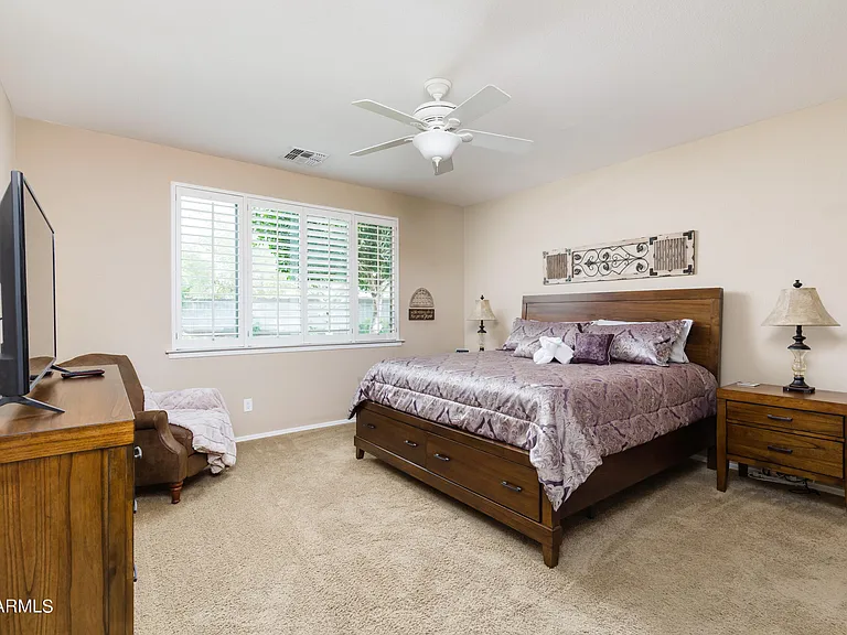 8408 W Midway Ave — Photo 40
