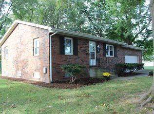 638 Koko Ln, Staunton, IL 62088