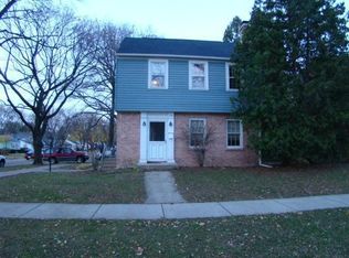 750 Jay St, Elgin, IL 60120