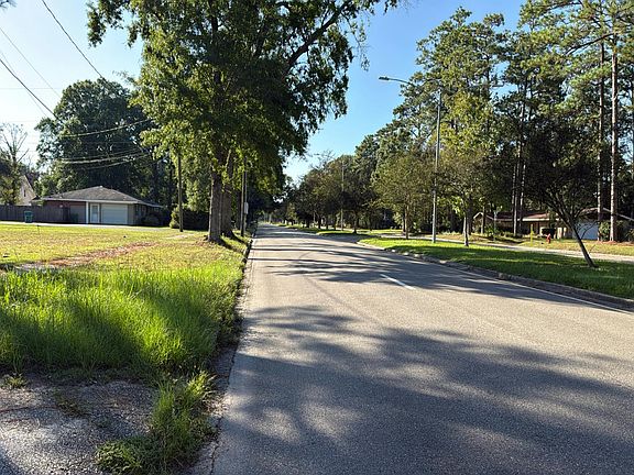 4th image of 1303 Goodyear Blvd