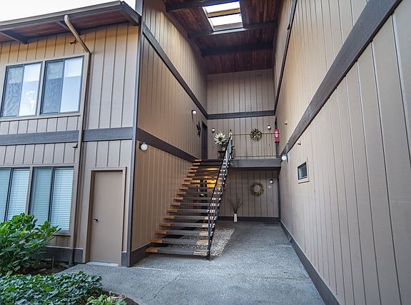 2nd image of 2100 Plaza Way APT 202