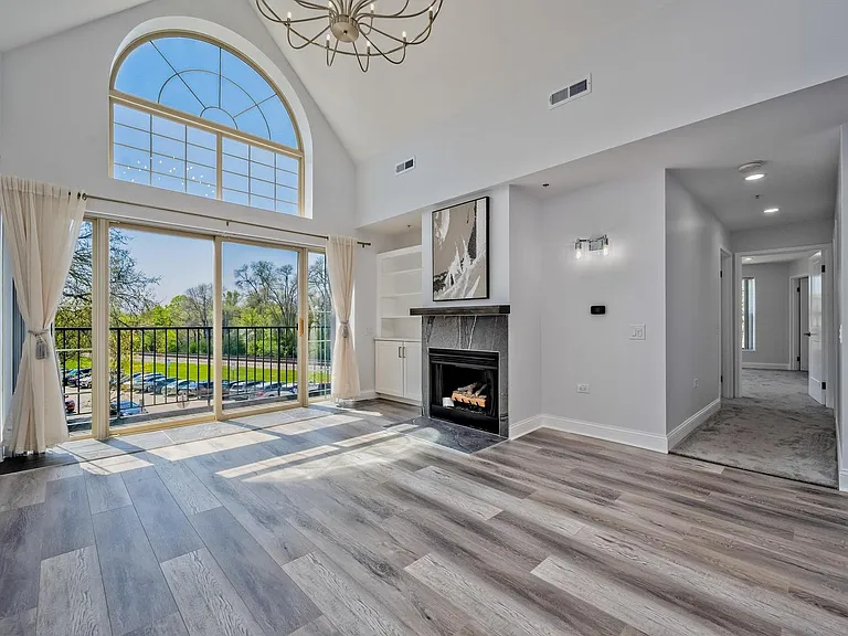 1800 Dewes St #305 — Photo 5