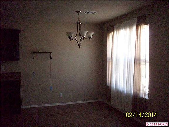 3rd image of 1499 W Burnham Ave