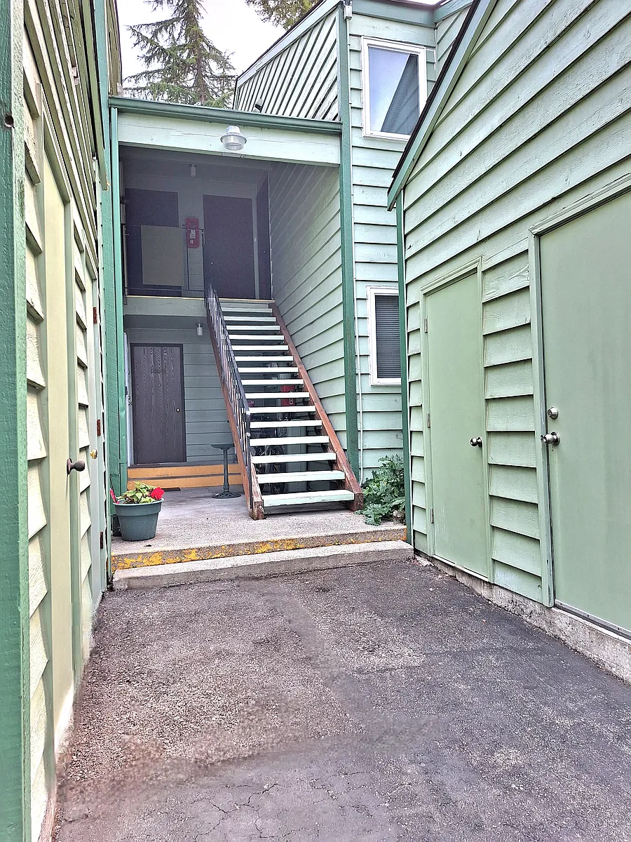 Building Photo - S 174th Pl