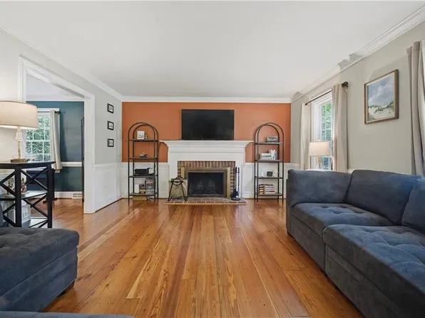 114 Haradd Ln, Williamsburg, VA 23188