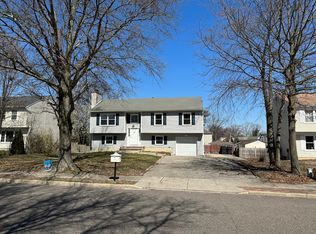 1056 Audubon Dr, Toms River, NJ 08753