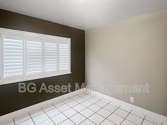 4th image of 1529 23rd St #C