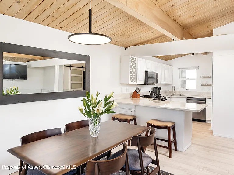 809 S Aspen St #2 — Photo 7
