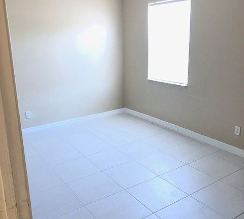3rd image of 1215 Avenue L APT 1