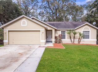 3931 Creek Woods Dr, Plant City, FL 33563