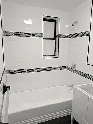 Rented by Lang Realty LLC | media 11