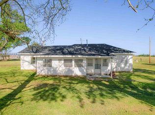 2300 W Cowboy Hill Rd, Ponca City, OK 74601