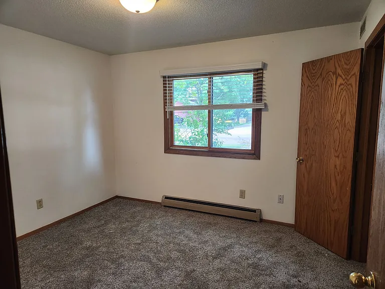 Pebble Creek Apartments - 5405 — Photo 8