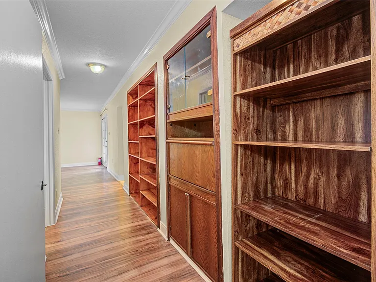 8565 Ridgepoint Dr — Photo 26