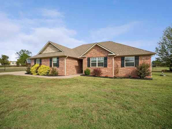 2003 Estates Dr, Grove, OK 74344