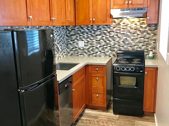 5th image of 3635 Oak Creek Dr Unit B