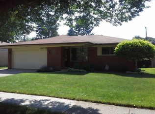 15015 Knolson St, Livonia, MI 48154