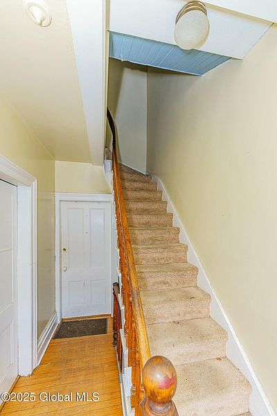 4th image of 279 Lark Street