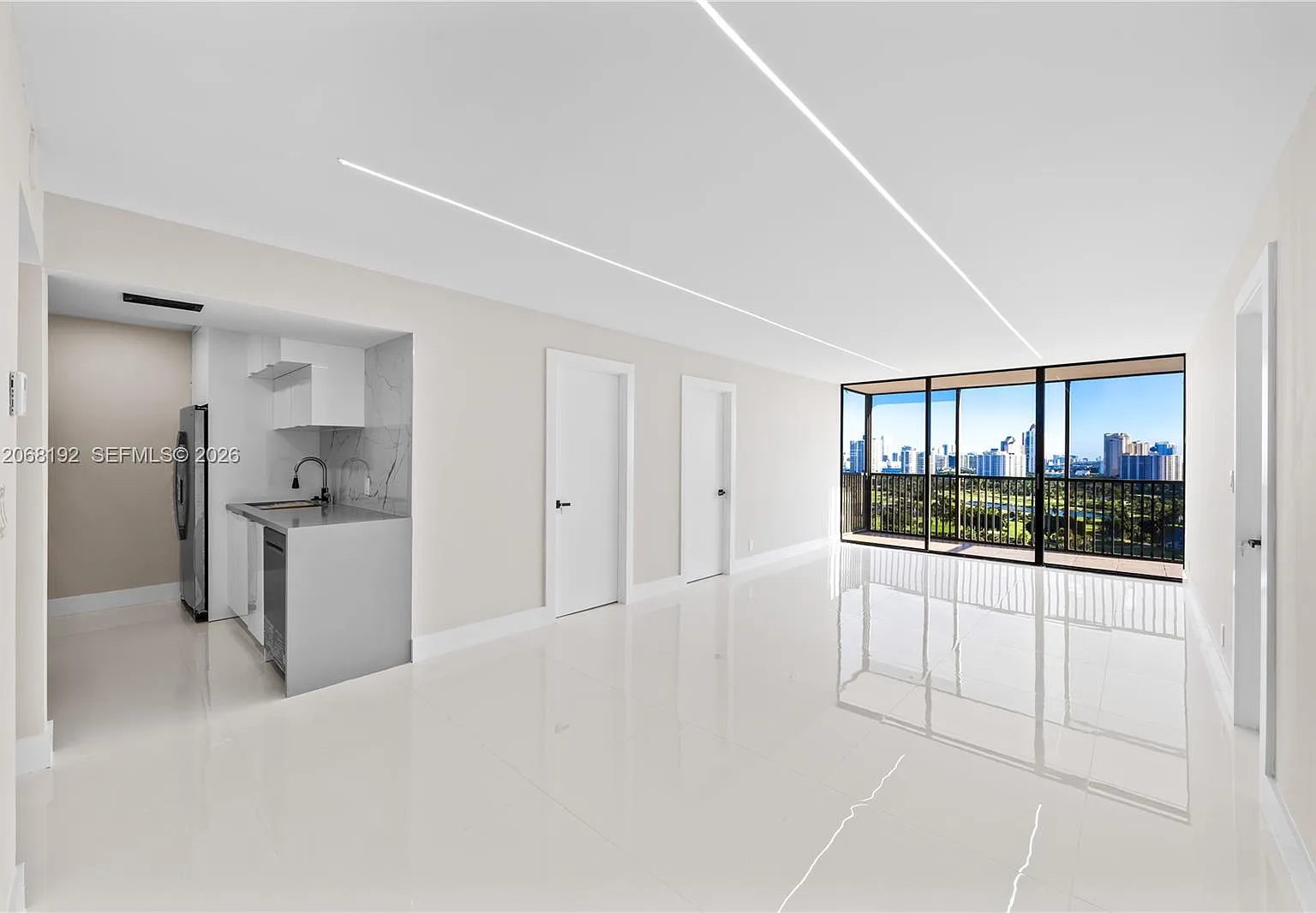 Coronado Condo- Tower Ii — Photo 1