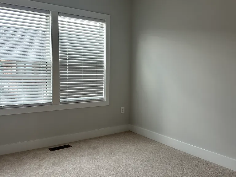 9429 Alquist St — Photo 30