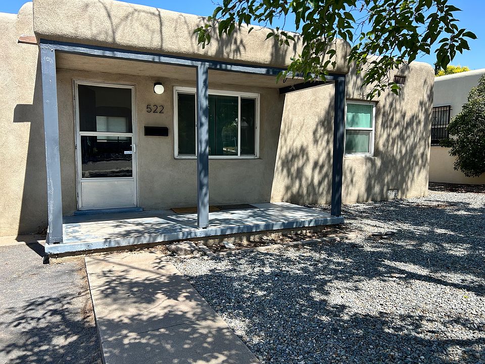 1st image of 522 Graceland Dr SE